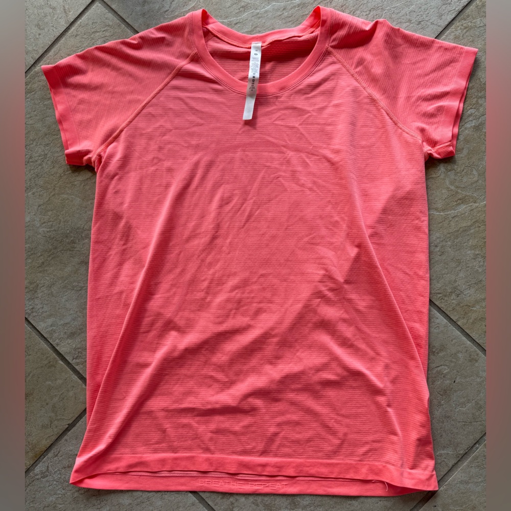 Lululemon peach relaxed fit swiftly tee size 18